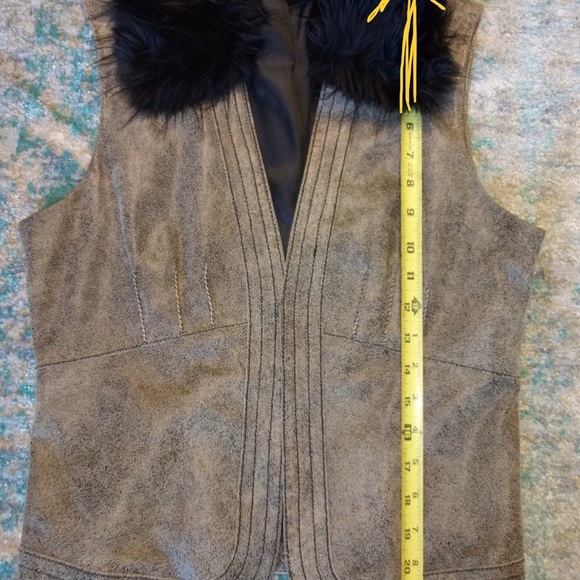 NWT Que Genuine Leather Vest - Picture 8 of 8